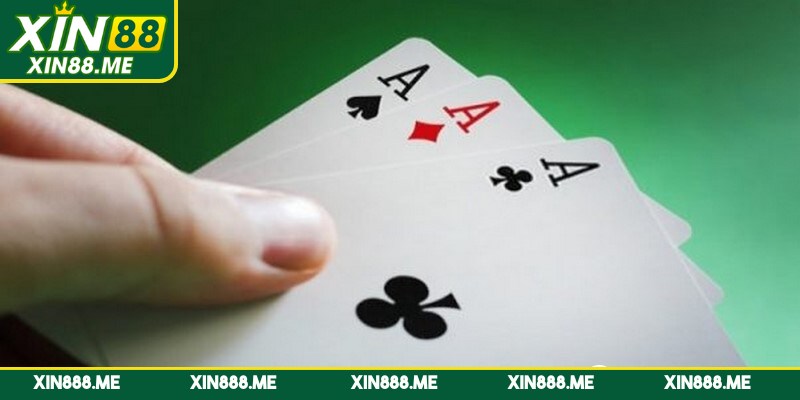 Liêng là một dạng game bài sử dụng bộ Tây 52 lá vô cùng đặc biệt
